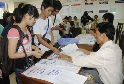 Điều chỉnh thời gian nộp hồ sơ đăng ký dự thi đại học, cao đẳng 2013